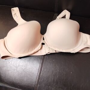 PLAYTEX  Bra.  42B